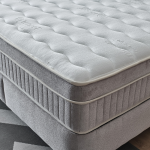 Тапицирана спалня с матрак DIANA 140 x 200 - светлосив 326